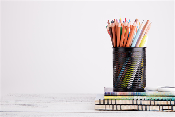 企業(yè)管理水平的提高要從管理層自身抓起，從現(xiàn)場(chǎng)抓起