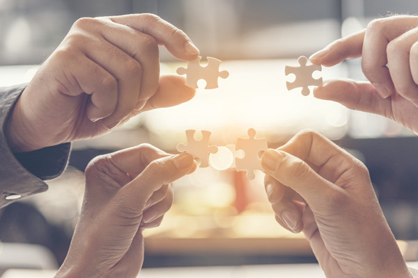 如何利用大數(shù)據(jù)驅(qū)動(dòng)企業(yè)戰(zhàn)略決策？