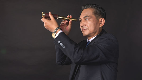 對(duì)組織流程進(jìn)行優(yōu)化再造，提高工作效率和降低成本