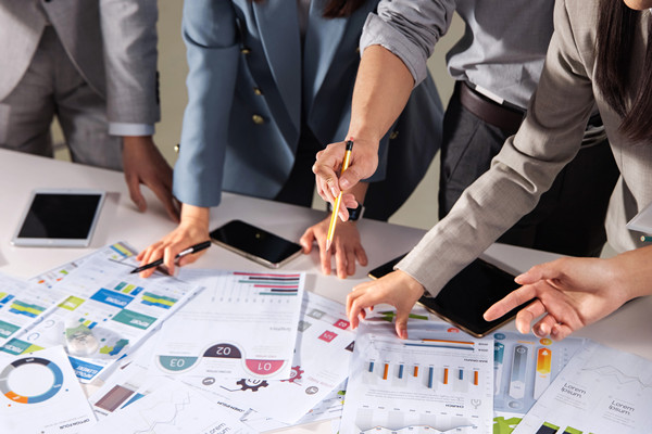 集團(tuán)管控中的決策權(quán)分配：原則、方法與優(yōu)化策略