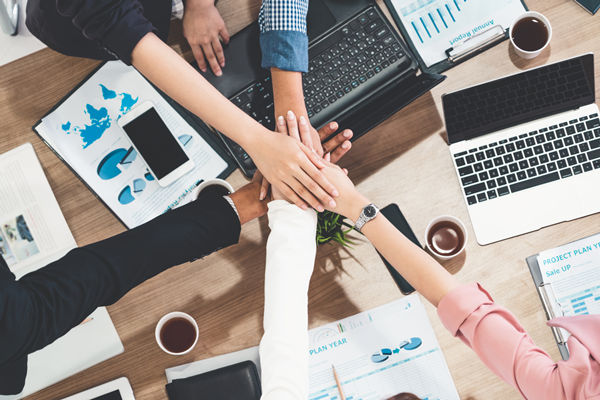 員工薪酬的確定與評(píng)估：公平、激勵(lì)與績(jī)效的結(jié)合