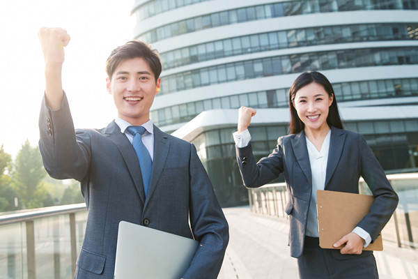 集團(tuán)管控：統(tǒng)一策略、優(yōu)化運(yùn)營、提升效率