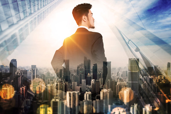 轉(zhuǎn)變戰(zhàn)略思維，適應(yīng)市場(chǎng)變化，推動(dòng)企業(yè)發(fā)展