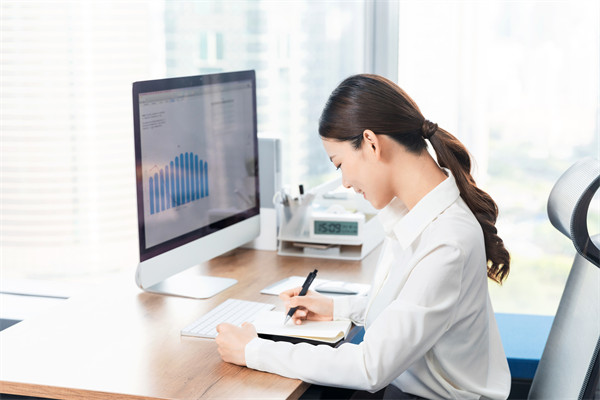 薪酬與員工發(fā)展：促進(jìn)員工成長，提高工作動力