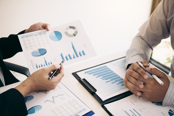 嚴格執(zhí)行經(jīng)營方案，優(yōu)化資源配置，保障企業(yè)高效運轉(zhuǎn)