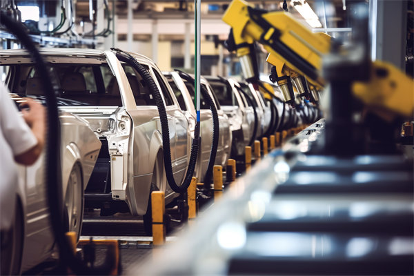 推行精益生產(chǎn)戰(zhàn)略，打造高效能、低成本的生產(chǎn)系統(tǒng)