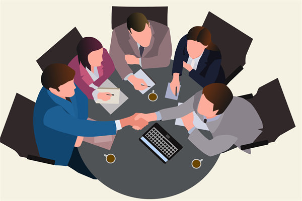 在企業(yè)管理中，專權(quán)式和民主式管理各有哪些優(yōu)缺點(diǎn)？