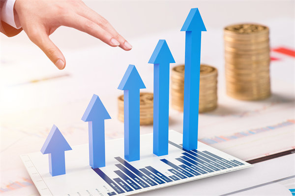 企業(yè)的戰(zhàn)略是精心設(shè)計(jì)的，還是臨機(jī)應(yīng)變的？