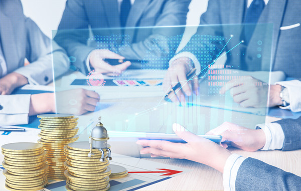 年度計(jì)劃中，如何量化評(píng)估風(fēng)險(xiǎn)與應(yīng)對(duì)策略？