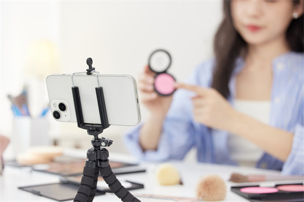 社交媒體營銷中，情感共鳴如何轉(zhuǎn)化為銷售力？