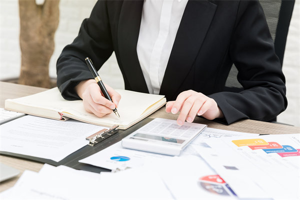 集團(tuán)如何通過(guò)管控優(yōu)化實(shí)現(xiàn)成本降低與效益提升？