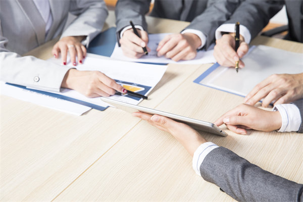 企業(yè)戰(zhàn)略與文化建設(shè)相結(jié)合，打造獨具特色的發(fā)展模式