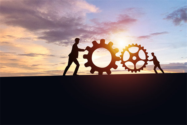 企業(yè)管理固化提升空間有限，如何進(jìn)行商業(yè)重組突圍？