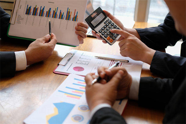 企業(yè)薪酬預(yù)算有限，如何合理分配以實(shí)現(xiàn)最大效益？