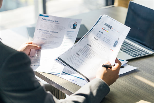 招聘過程中，如何平衡能力與潛力，篩選最佳候選人？