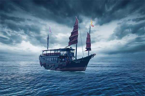 在全球化競(jìng)爭(zhēng)中，企業(yè)如何制定有效的戰(zhàn)略管理策略？