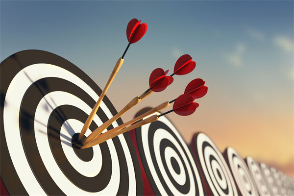 在全球化競爭中，企業(yè)如何制定有效的戰(zhàn)略管理策略？