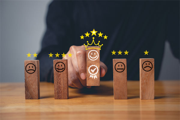 多元化團(tuán)隊(duì)管理中，如何促進(jìn)員工之間的協(xié)作與融合？