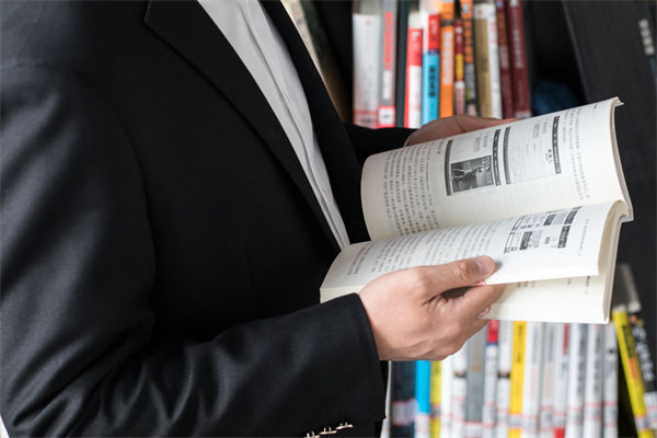 在快速變化的市場中，集團(tuán)管控如何保持靈活性？