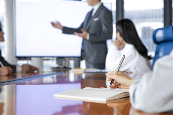 如何構(gòu)建有效的溝通機制，提升人力資源管理效能？