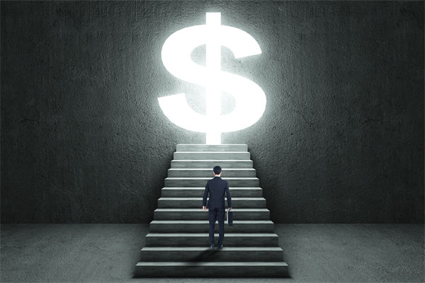 薪酬管理中，如何考慮員工個(gè)人發(fā)展，實(shí)現(xiàn)長期激勵(lì)？