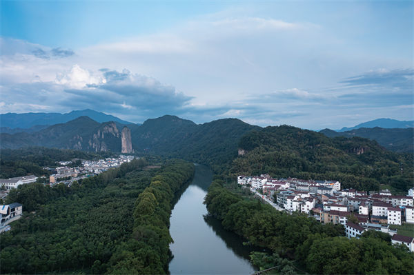 麗水戰(zhàn)略咨詢公司如何為企業(yè)規(guī)劃長遠(yuǎn)藍(lán)圖？