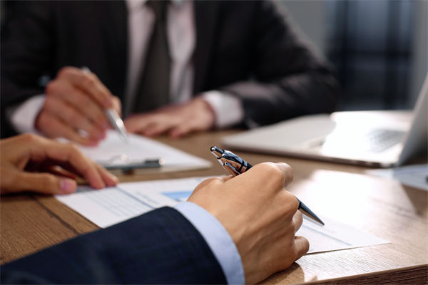 如何構(gòu)建有效的集團(tuán)管控體系，提升決策效率？