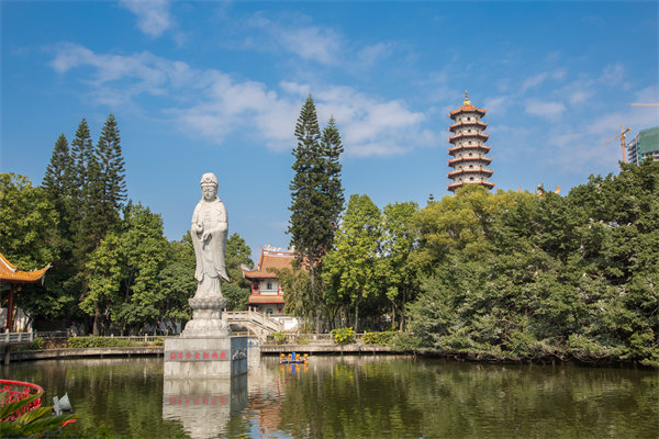 企業(yè)如何借助福州咨詢公司制定并落實年度經(jīng)營策略？