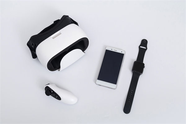 在滾動(dòng)預(yù)算模式下，如何確保預(yù)算的連續(xù)性和前瞻性？