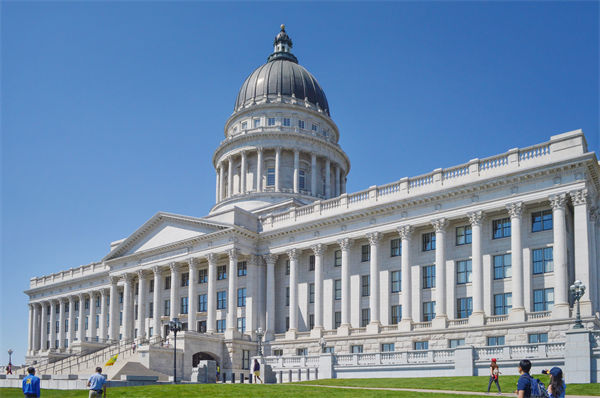 特朗普：不會(huì)暫停關(guān)稅政策，對(duì)民企供應(yīng)鏈的影響有？