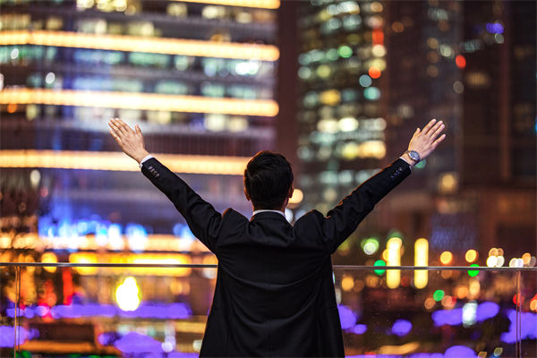 行業(yè)薪酬競(jìng)爭(zhēng)激烈，企業(yè)怎樣優(yōu)化薪酬吸引頂尖人才？