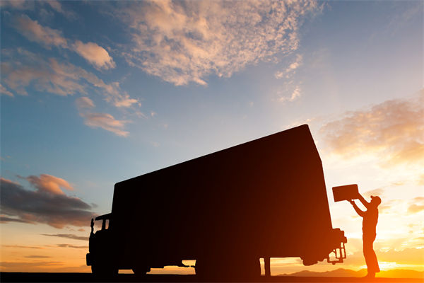 快遞員入職京東13年工資共100多萬，其他企業(yè)怎么看？