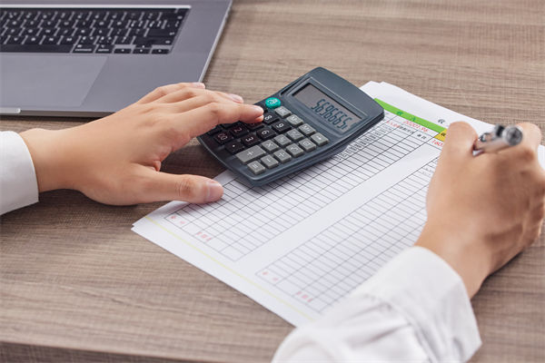 加班成風(fēng)留不住人，企業(yè)關(guān)懷和工時(shí)安排是否合理？