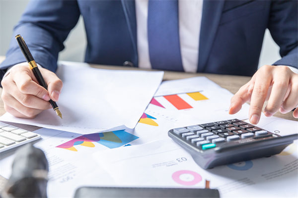 預算總超支卻無對策，企業(yè)預算管理如何精準控成本？