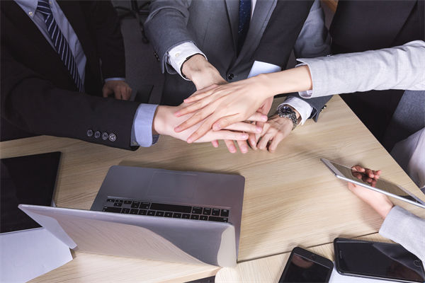 年度經(jīng)營計(jì)劃目標(biāo)宏大，執(zhí)行時(shí)為何總?cè)迸R門一腳？