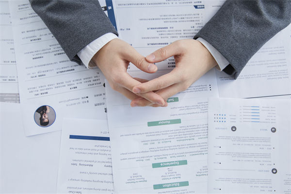 招聘流程看似高效規(guī)范，招來(lái)的人卻總是與需求錯(cuò)位？