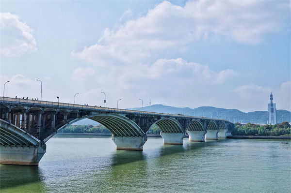 長(zhǎng)沙湘江特大橋突發(fā)大火，組織規(guī)劃管理有何啟示？