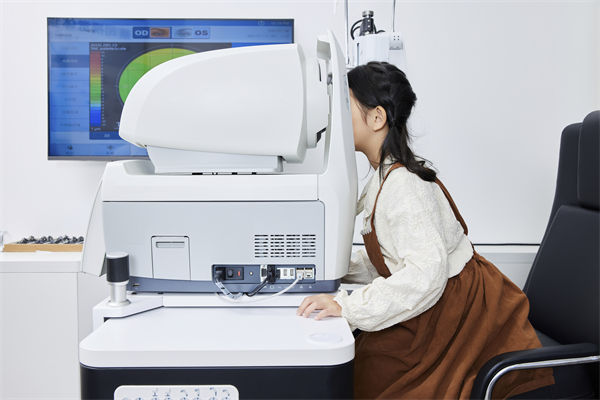 制造業(yè)管理：電子產(chǎn)品“防藍(lán)光”功能真能護(hù)眼嗎？