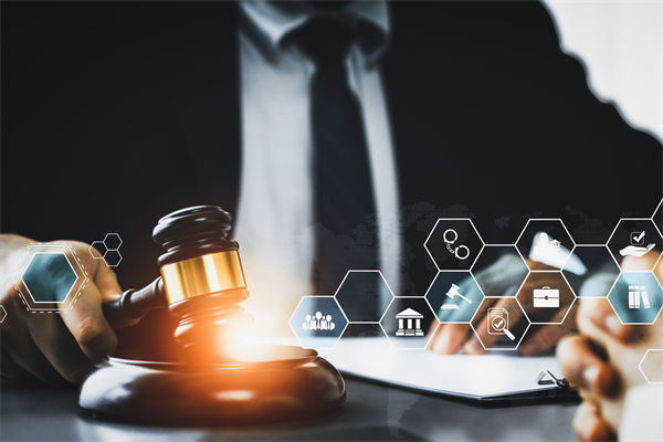 集團管控管理：董事長和明星女友內幕交易被刑拘