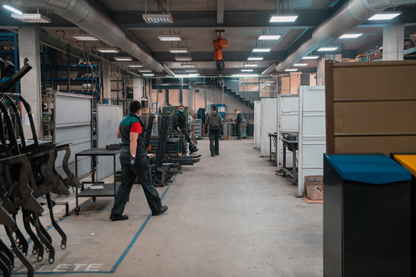 汽配行業(yè)人力資源管理咨詢服務(wù)機(jī)構(gòu)，車間技工流失率怎么降？